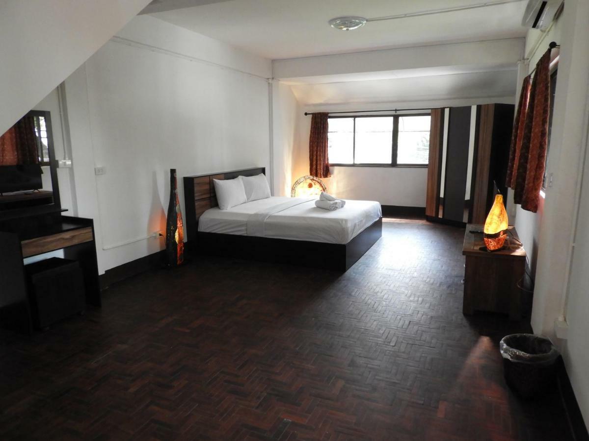 P'Lyn House Hotell Chiang Mai Eksteriør bilde