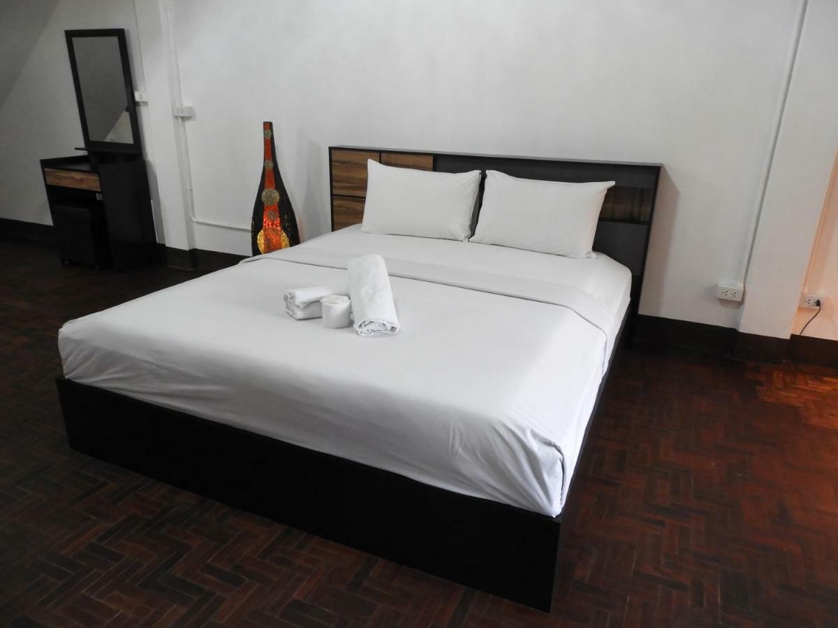 P'Lyn House Hotell Chiang Mai Eksteriør bilde